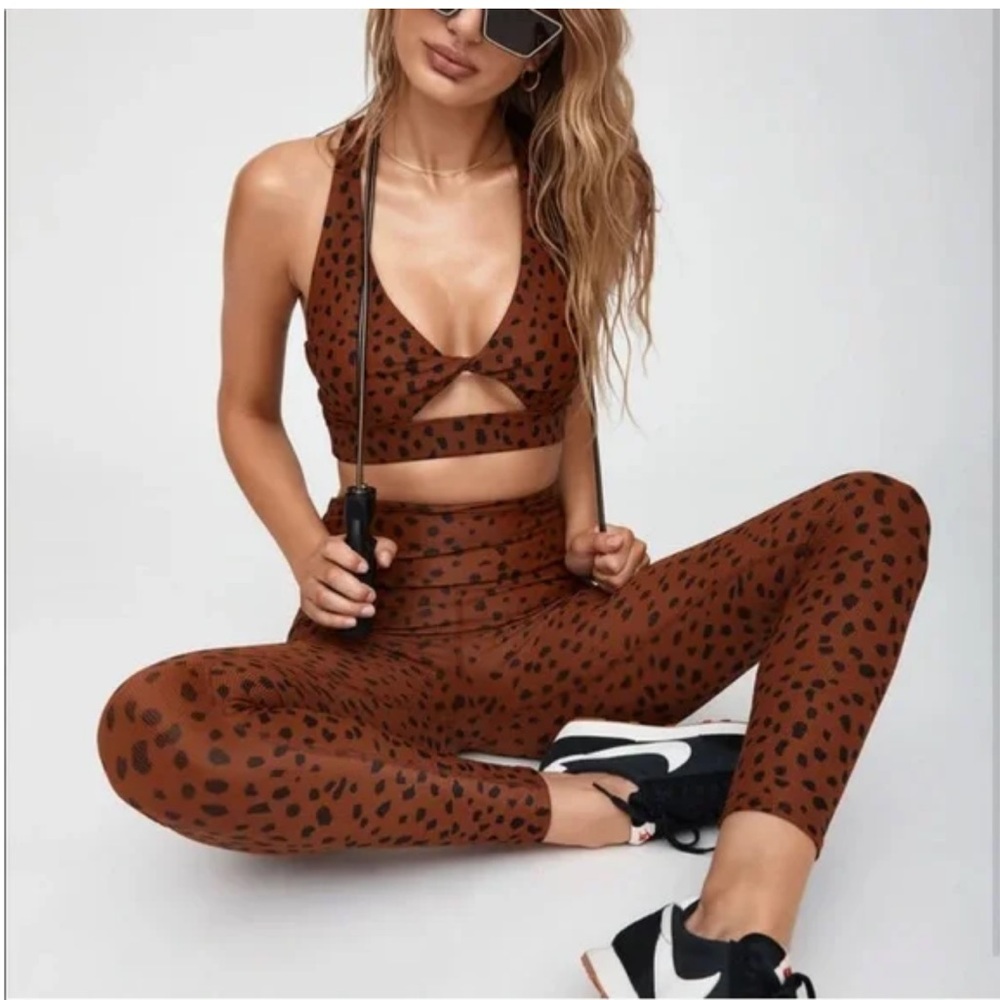 Beach Riot Twist Top Sports Bra &  Ayla Leggings in Brown Spot